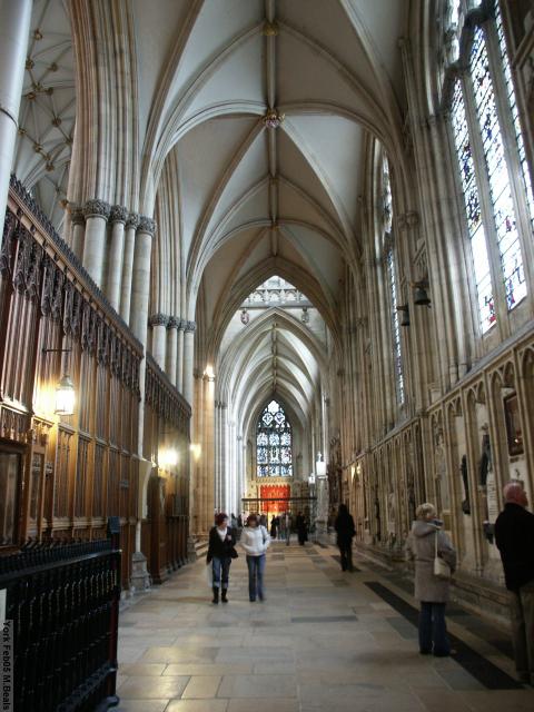 PICT5376-York_Minster_hall
