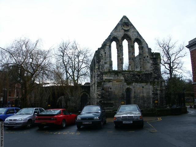 PICT5475-St_Leonards_Hospital_ruin