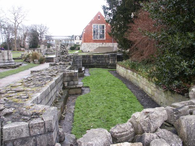 PICT5512-St_Marys_ruins